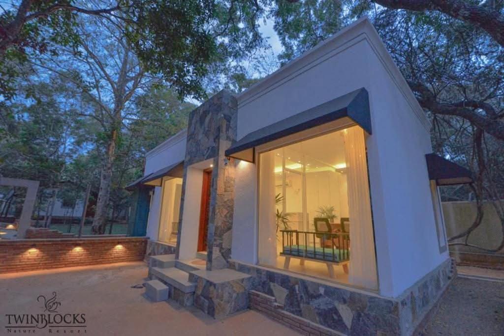 Twin Blocks Nature Resort Anuradhapura Dış mekan fotoğraf